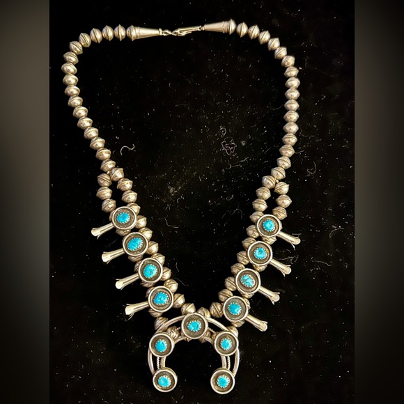 Pretty & dainty Sleeping Beauty Squash Blossom! Vintage Sterling and turquoise - Picture 1 of 12